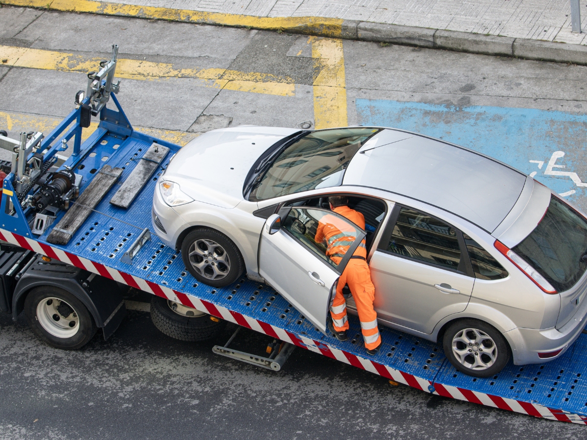 Milwaukee-Tow-Truck-Pros-12.jpg